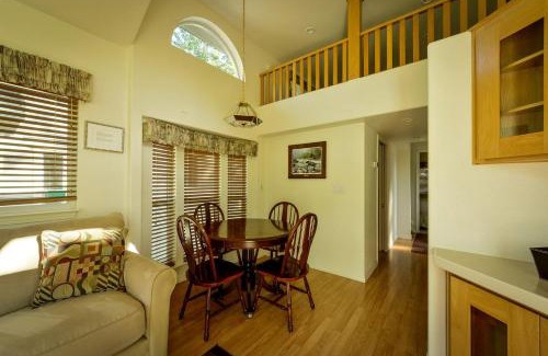 Big Bar House | Charming Cottage Rental with Fabulous Views of the Trinity River in Northern California