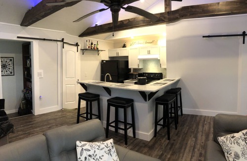 Union Mills Cottage | Charming Cottage with your own Sunrise Mountain Chapel.