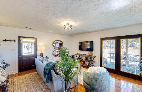 Shallotte House | Charming Cottage