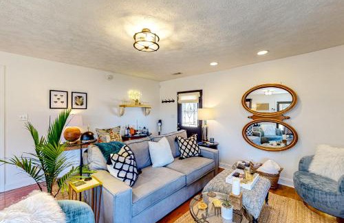 Shallotte House | Charming Cottage