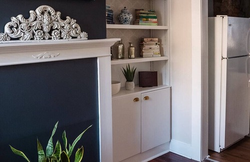 Savannah Victorian District Cottage | Charming Cottage w/ Courtyard 2 blocks to Forsyth Park
