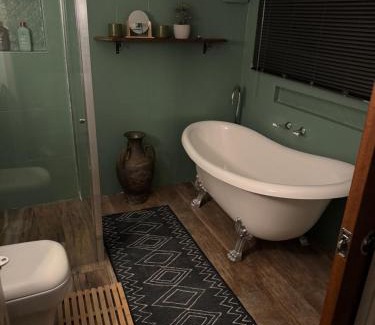Katoomba House | Charming cottage - walking distance to katoomba town center