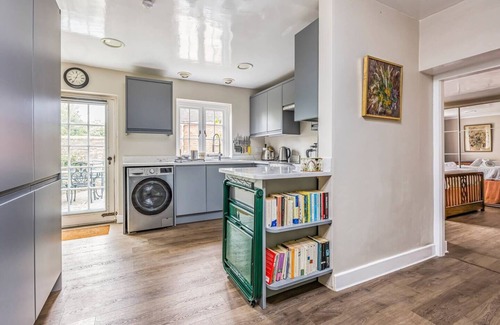 East Lavant House | Charming Cottage With Amazing Views | PassTheKeys