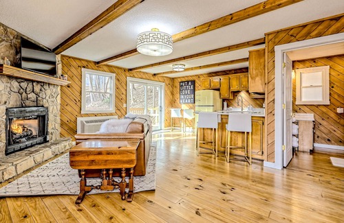 Blairsville Cottage | Charming cottages with serene mountain views w/firepit