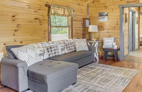 Zanesville House | Charming Couples Cabin on 40 Acres in Zanesville