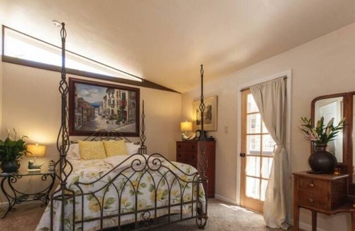 Fallbrook House | Charming Country Cottage