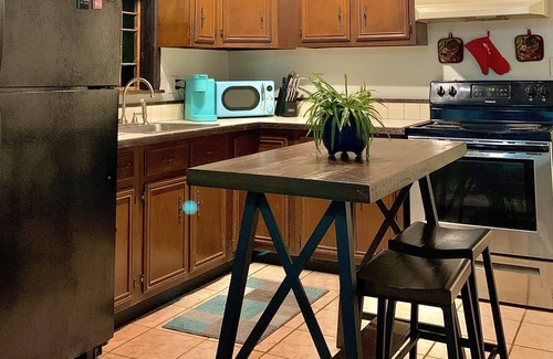 Shawanese Apartment | Charming & Cozy ~ Breathtaking Lake & Sunset Views