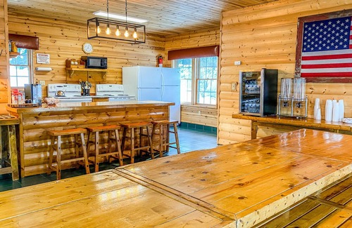 Bessemer Cabin | Charming Cozy Cabin on Ski Trail