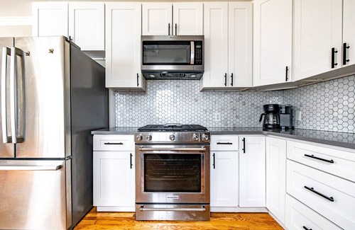 University District House | Charming, cozy, convenient Memphis gem