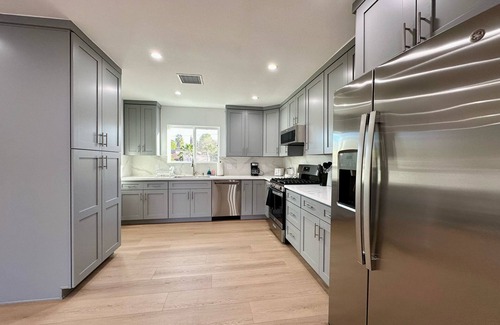 Reseda House | Charming & Cozy, Newly Renovated Home W/Large Backyard!