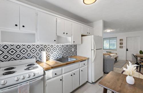Lake Ridge Apartment | Charming cozy studio @ Lake Ridge