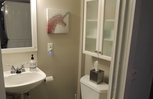 Lambertville House | Charming & Cozy Suite in Historic Home