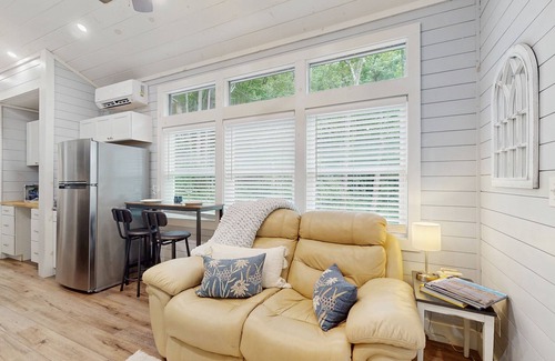 Blairsville Cottage | Charming creekside cottage with hot tub, fire pit & screened-in porch