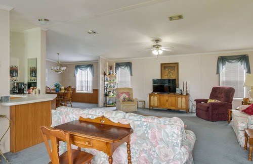 Fruitland House | Charming Crescent City Home Near Lakes!