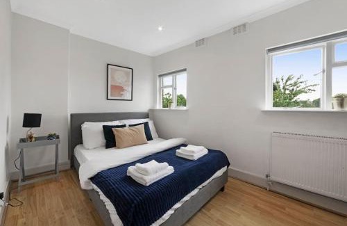Tollington Apartment | Charming Crouch Hill by MoreThanStays