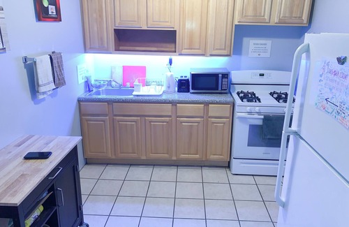 Ocean Hill House | Charming delightful Brooklyn with WiFi, AC