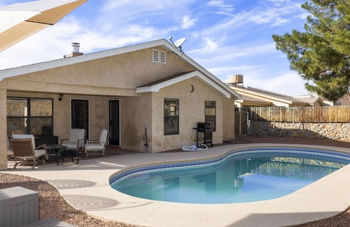 Mesilla Park House | Charming desert oasis- Conveniently located near NMSU, golf course, and highway.