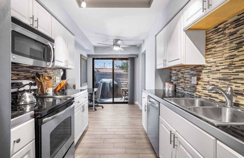 Cathedral City Condo | Charming Desert Retreat in Cathedral City