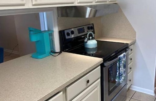 Scenic Heights House | Charming Dog Friendly Pool Home-‘Cola Cabana
