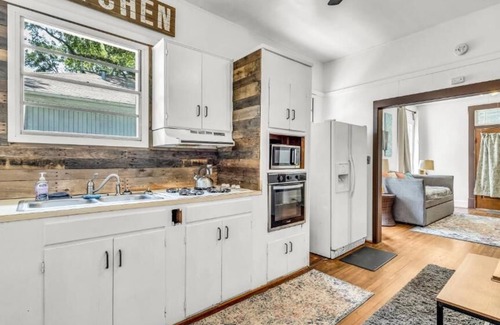 Columbus House | Charming Duplex in Historic District