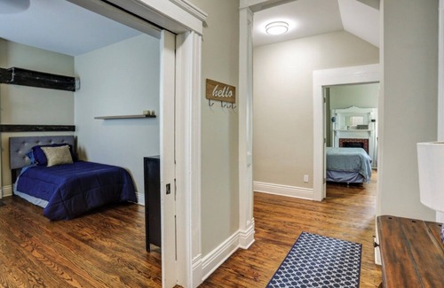 South Louisville House | Charming Duplex Near Churchill & UofL Unit A