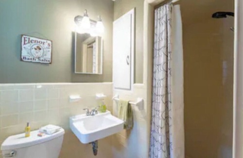 White Rock Hills House | Charming East Dallas Home