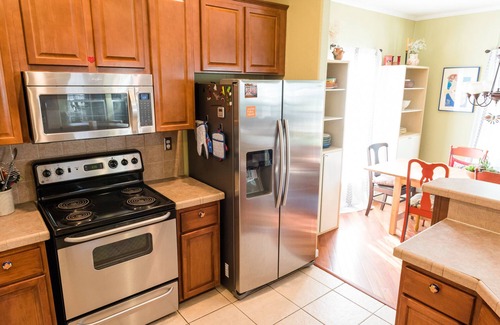 Chestnut House | Charming Eastside Home Near UT, Downtown, Capitol, St. Davids, Dell Children's