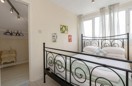 Blackburn House | Charming Edinburgh Bungalow KEYWORKERS BUSINESS 10MIN TO THE HOSPITAL
