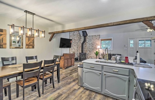 Long Pond Cottage | Charming Emerald Lakes Cottage w/Hot Tub!