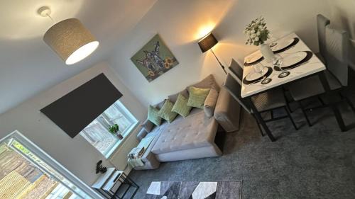 Bingham House | Charming Entire House By Newman Stays Short Lets & Serviced Accommodation Bingham With Free WiFi, Smart TV & Great Location