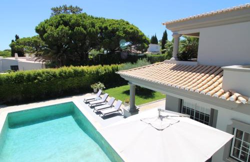 Vale do Garrao Villa | Charming Exceptional Golf Villa in Algarve