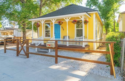 Old Southwest House | Charming Family 2BR Midtown Reno - Pets Welcome