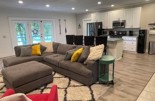 Spring City House | Charming Family and Fisherman Paradise!