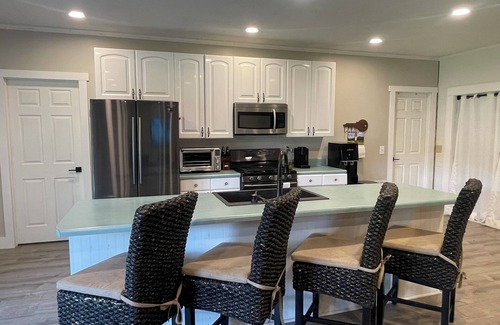 Spring City House | Charming Family and Fisherman Paradise!