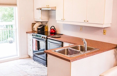 Brossard Apartment | Charming Family Condo