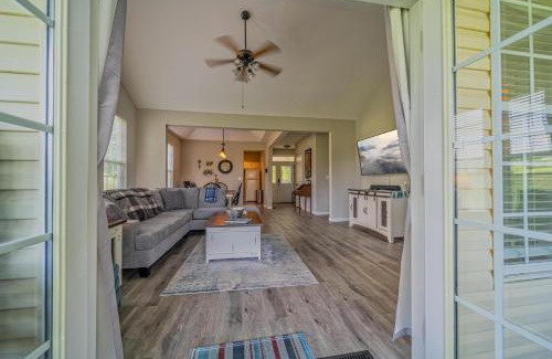 Dandridge House | Charming Family Country Lane Cottage 3 min to lake