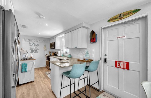 Ilexhurst Cottage | Charming, Family Friendly Newly Renovated Duplex on Holmes Beach