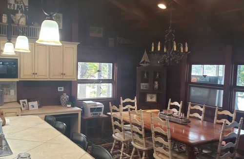 Little Kowaliga Cabin | Charming family-friendly Lake Martin 4-bedroom/4-bath cabin beautiful on point.