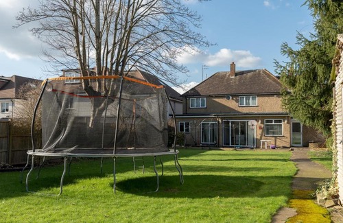 Watford House | Charming Family-Friendly Home Pass the Keys