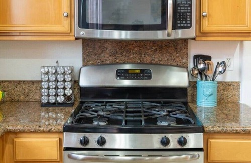 Greenacres House | Charming Family Home 4Bd/3Bath & Pet Friendlyn