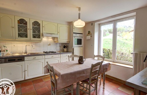 Cherier Cottage | Charming Family Home with Garden and Terrace in Scenic Cherier