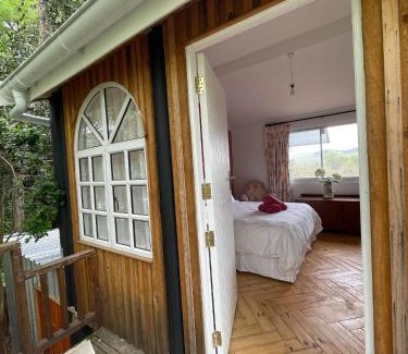 Grabouw House | Charming Farm Cottage, Relax Recharge