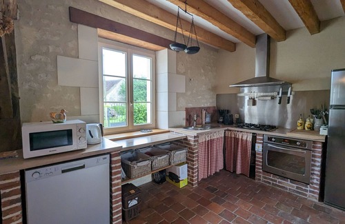 Lye Cottage | Charming farmhouse: Loire Castles, Zoo de Beauval, vineyards, family-friendly amenities