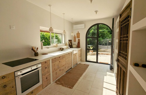 Quartier des Espesses Other | Charming farmhouse -Pool - 3 bedrooms - air conditioning