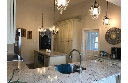 Eastview Other | Charming Farmhouse with Lake Views - just 15 minutes from Elizabethtown