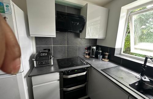 Edmonton Apartment | Charming Flat in North London
