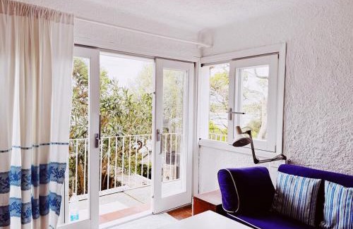 Porto Rotondo Apartment | Charming flat in Porto Rotondo with lush garden!