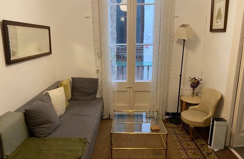 El Born Apartment | Charming Flat in the Bohemian Born neighborhood