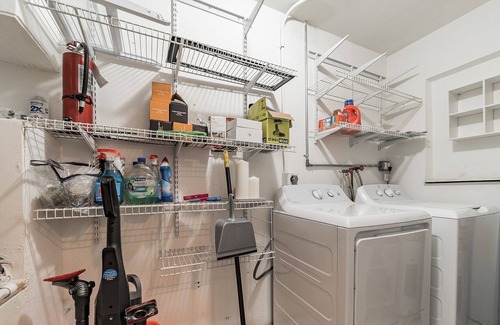 North Andrews Gardens House | Charming Florida Home Few Minutes to the Beach by Redawning