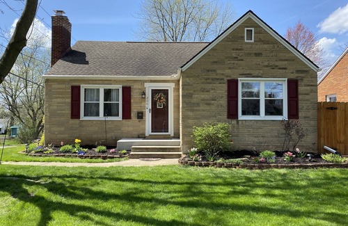 Canton House | Charming Football Hall of Fame Bungalow